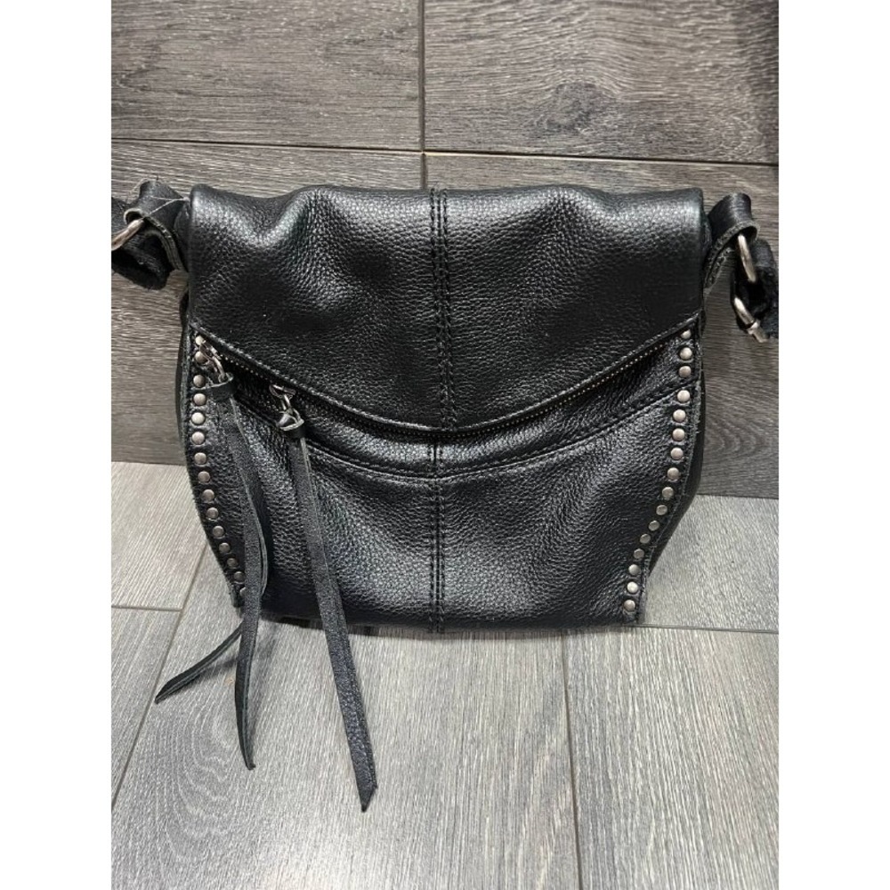 The sak Silverlake Flap Crossbody Black Medium Bag  S000758